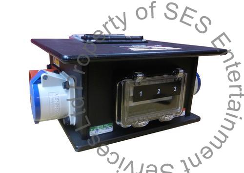 32A/3 in - 3 x 32A/1 out with RCBO 32A/3 in - 3 x 32A/1 out with RCBO